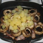 Ciuperci champignon cu bacon si ananas