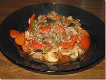 Tocanita de legume cu carne tocata